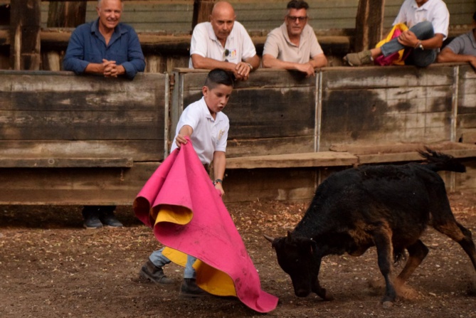 Gabriel ouvre la séance Gabriel ouvre la séance