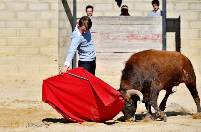 Entraînement au campo sous le soleil de février 2021                                 Entraînement au campo sous le soleil de février 2021