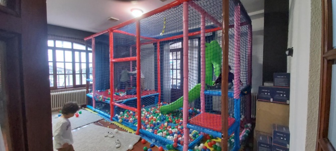 Let's play Let's play