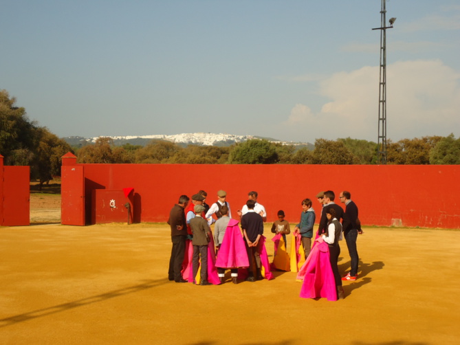 Briefing avant le tentadero Briefing avant le tentadero