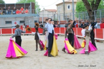 La première de "TOUS EN PISTE Á GARONS"... La première de "TOUS EN PISTE Á GARONS"...